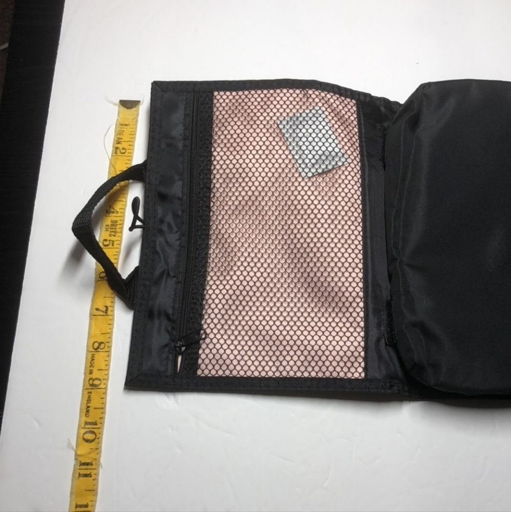 Mary Kay black makeup travel bag New - Picture 8 of 8